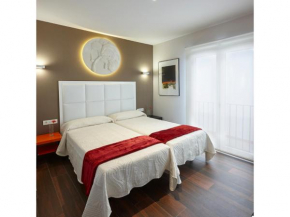 Apartamentos Caballerizas Granada con parking gratuito en pleno centro, Granada